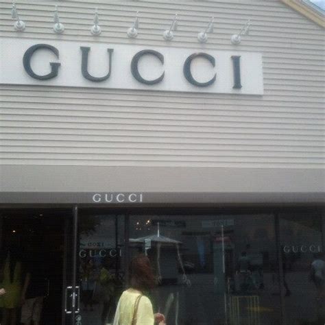 gucci outlet secaucus nj hours|gucci america secaucus.